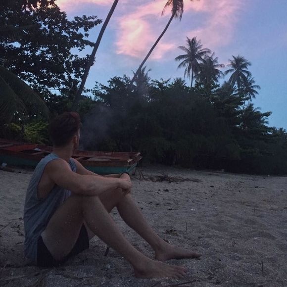 Meet your Posher, Hayes - Picture 1 of 1